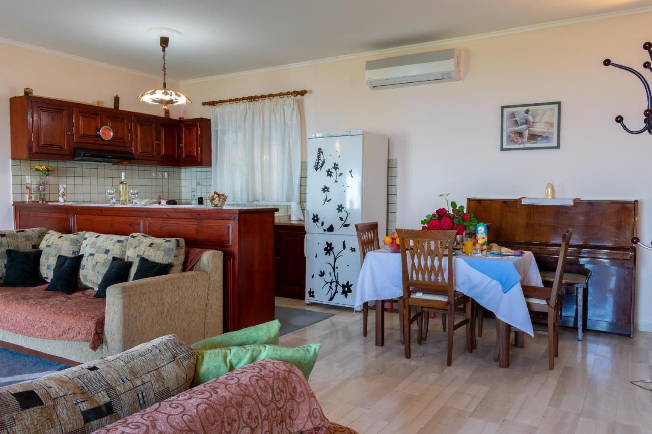 Villa Emily Achílleion 外观 照片